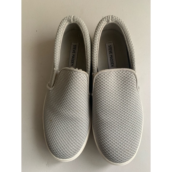 Steve Madden Gray Mesh Slip Ons Women’s Size 8.5 - Picture 2 of 6